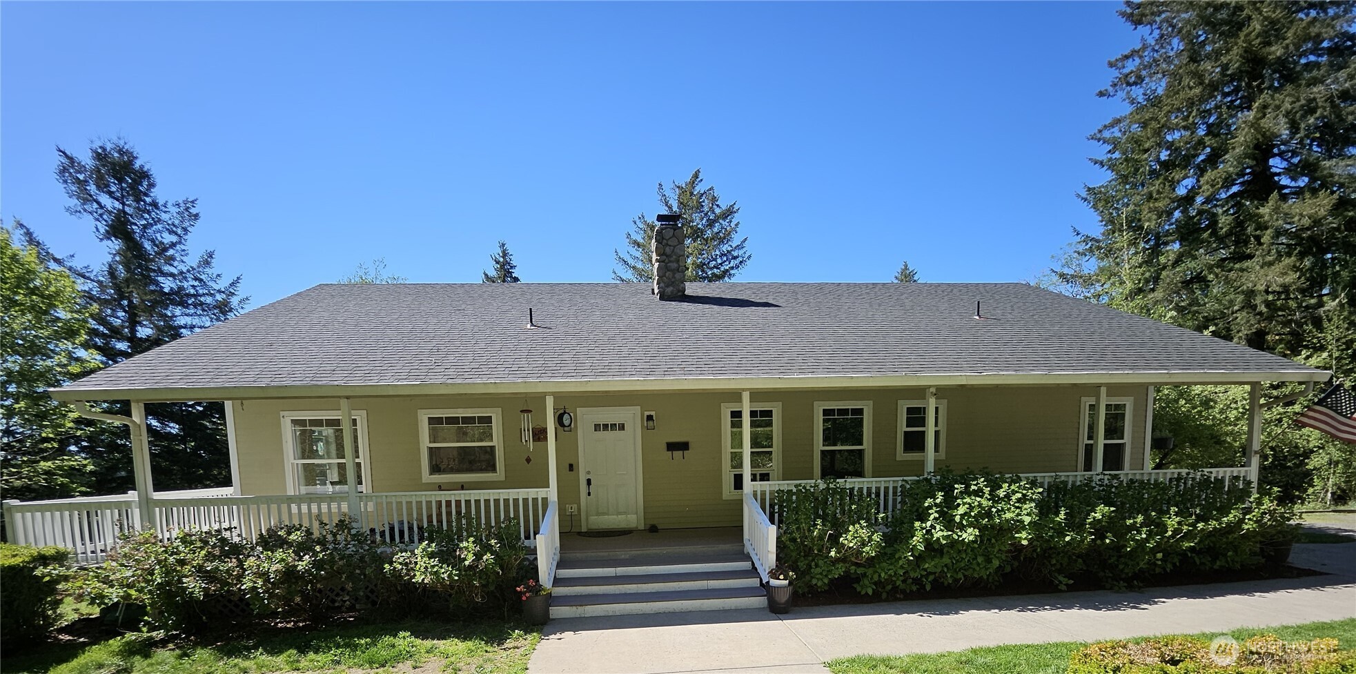 27915 Ne Thompson Circle Property Photo 1