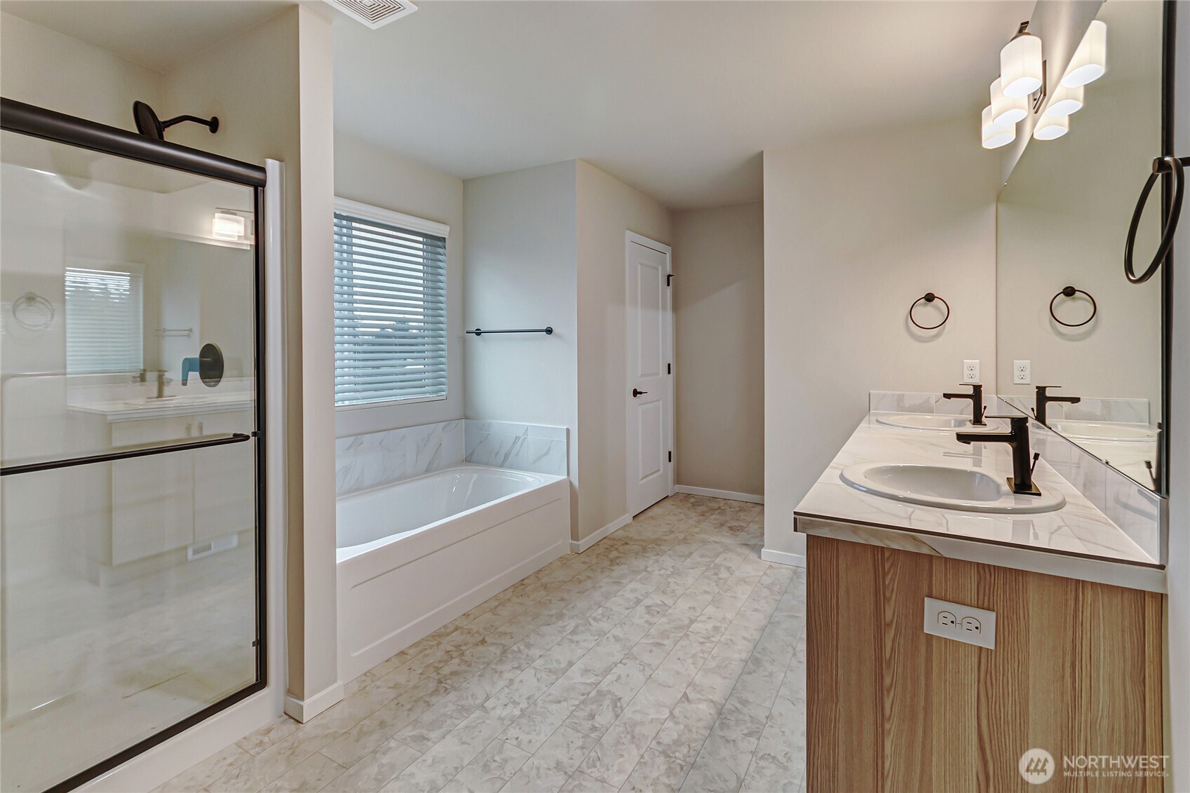 18308 37th Avenue Property Photo 20