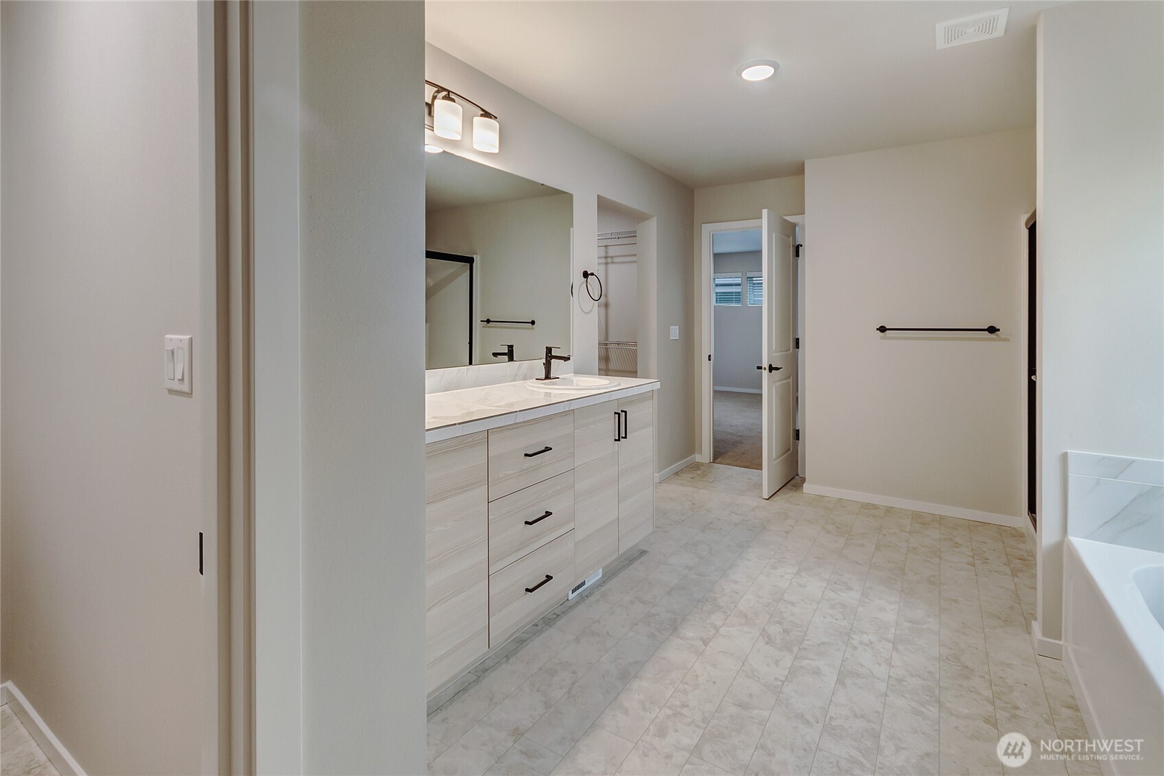 18308 37th Avenue Property Photo 22