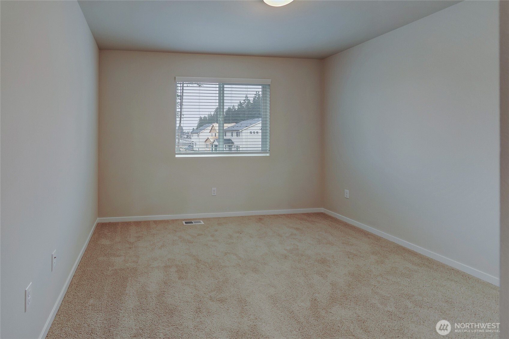 18308 37th Avenue Property Photo 26
