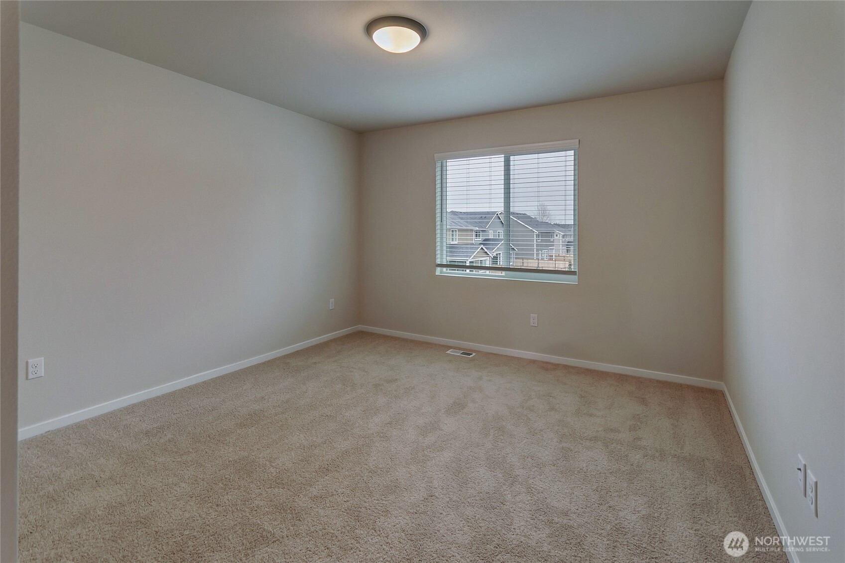 18308 37th Avenue Property Photo 27