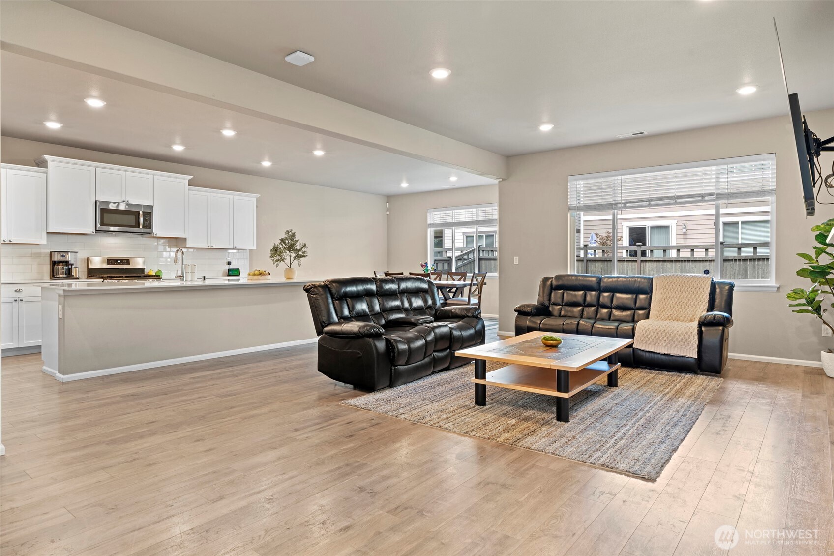 32803 Stuart Avenue Property Photo 7