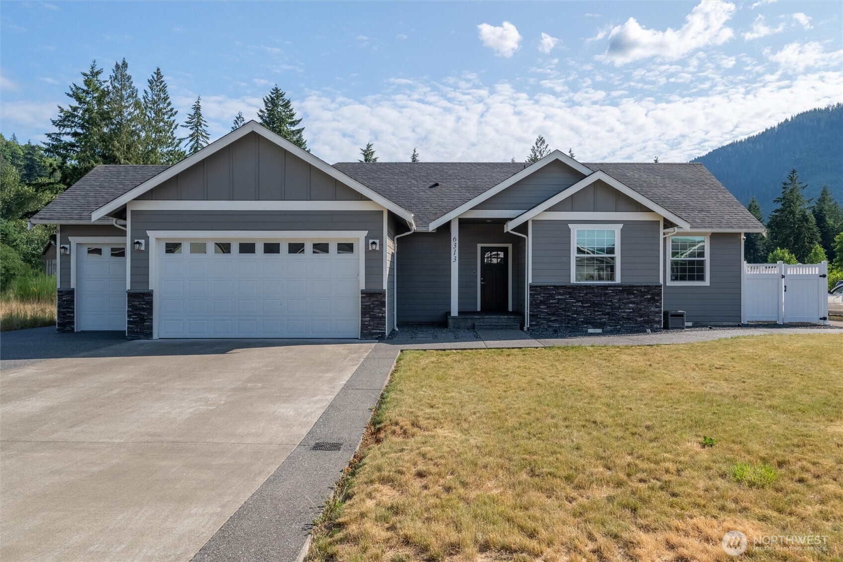 6313 Winchester Way Property Photo 1