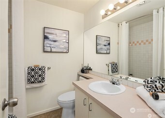 1926 Fairview Avenue 301 Property Photo 17