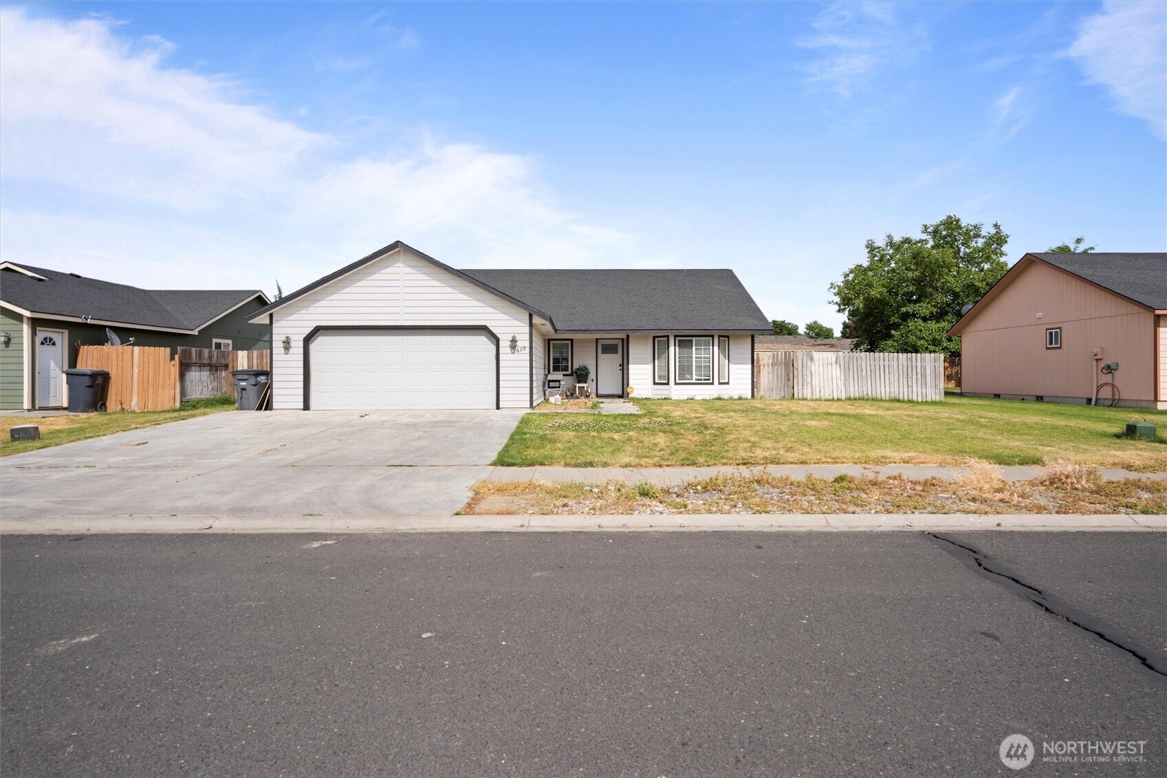 620 N Larkspur Property Photo 1