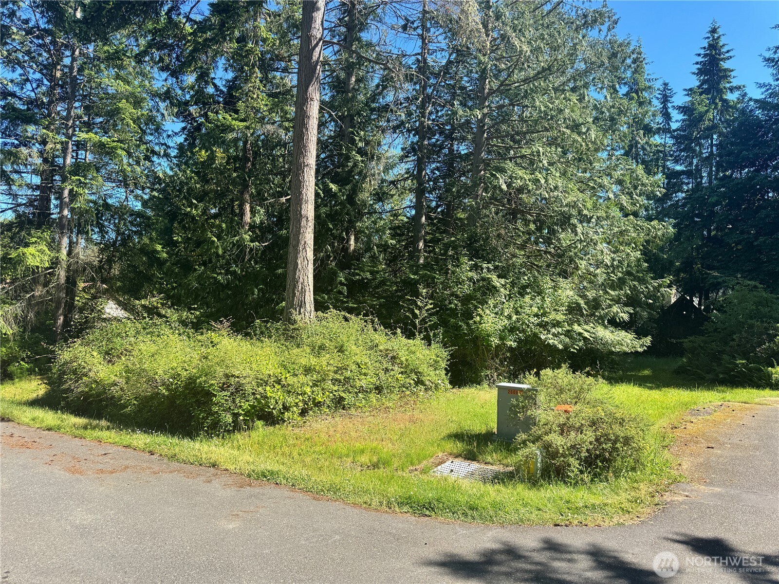 365 Snohomish Dr Property Photo 1