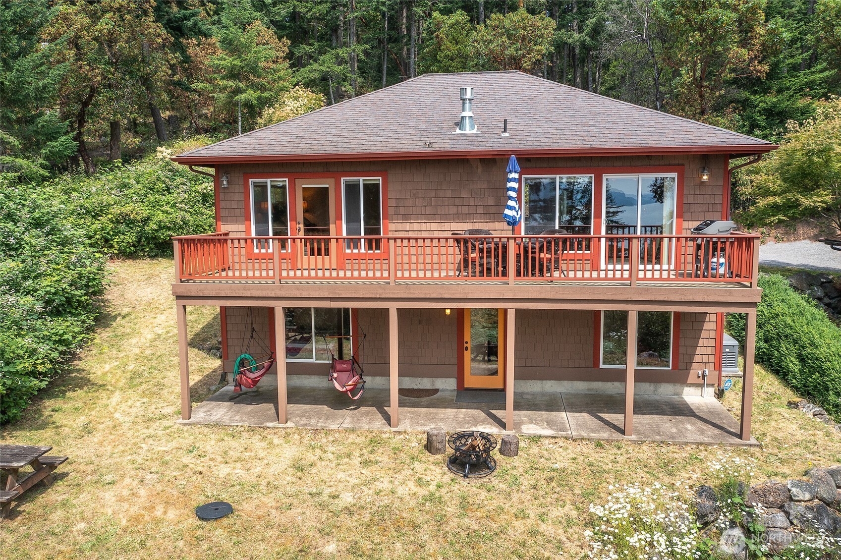 211 Geer Lane Property Photo 3