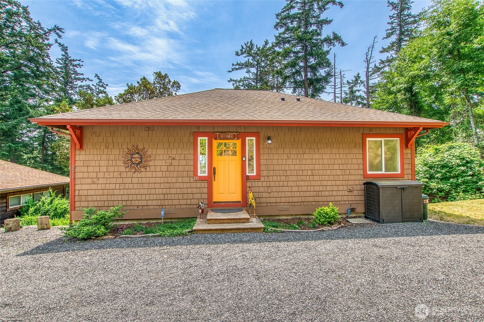 211 Geer Lane Property Photo 5