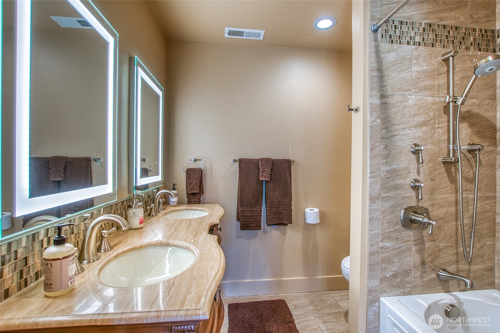 211 Geer Lane Property Photo 31