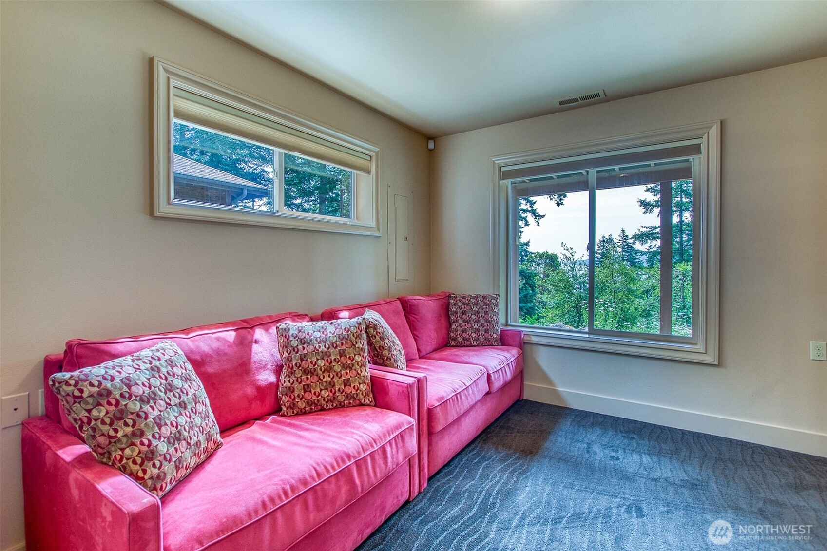 211 Geer Lane Property Photo 32