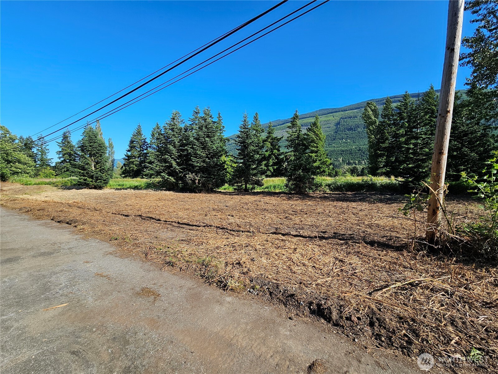 35925 State Route 20 Property Photo 11