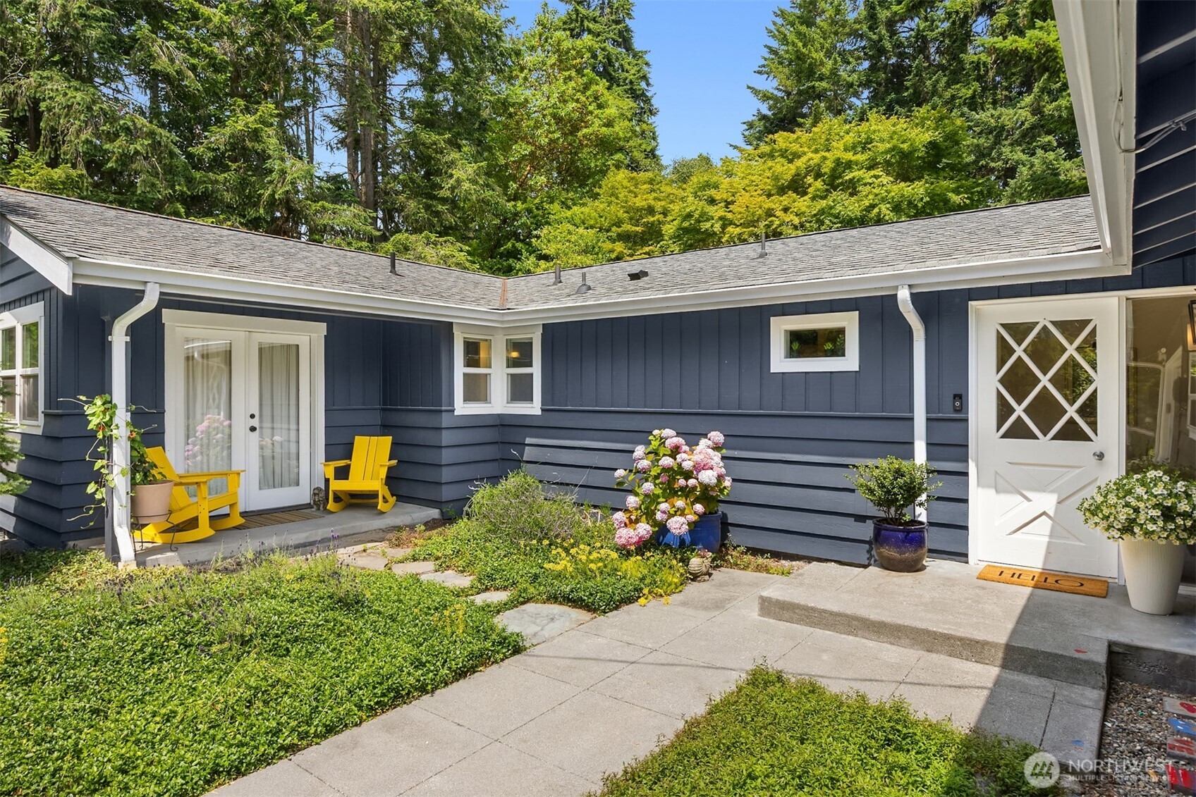 10430 Ne Cascade Street Property Photo 1
