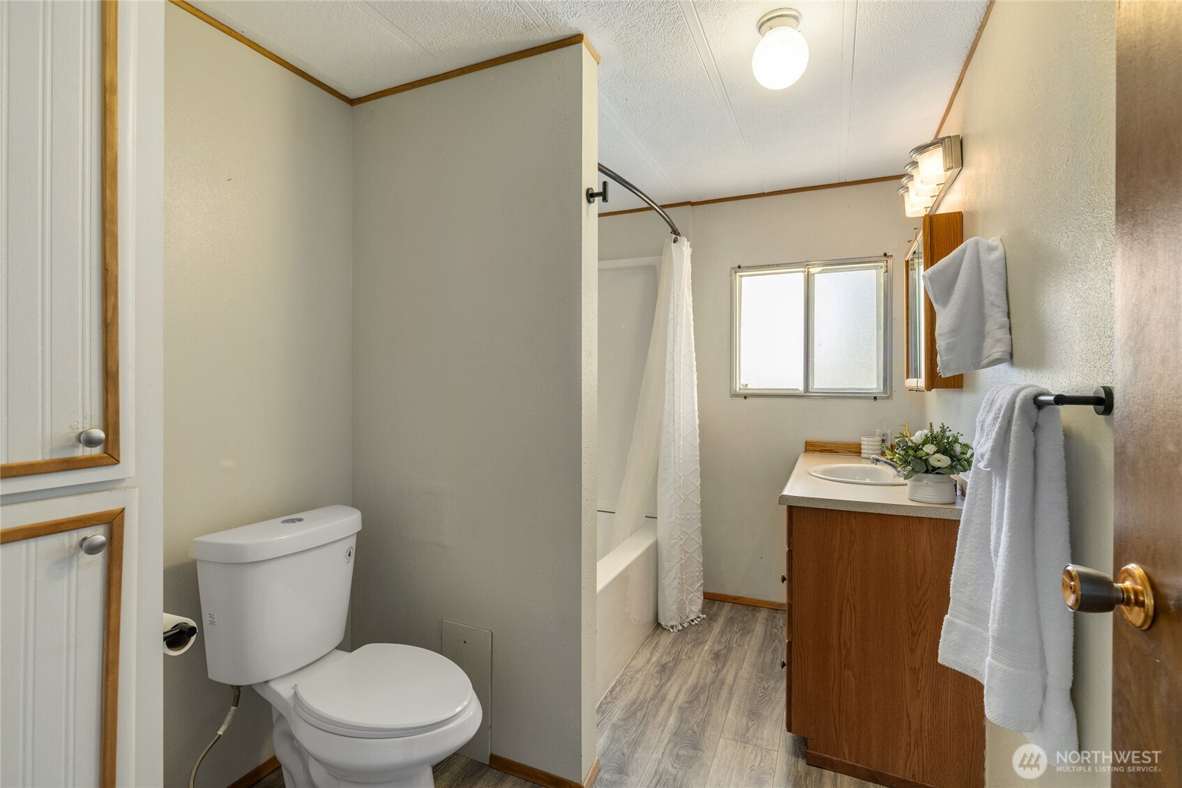 108 S Clark Street Property Photo 10