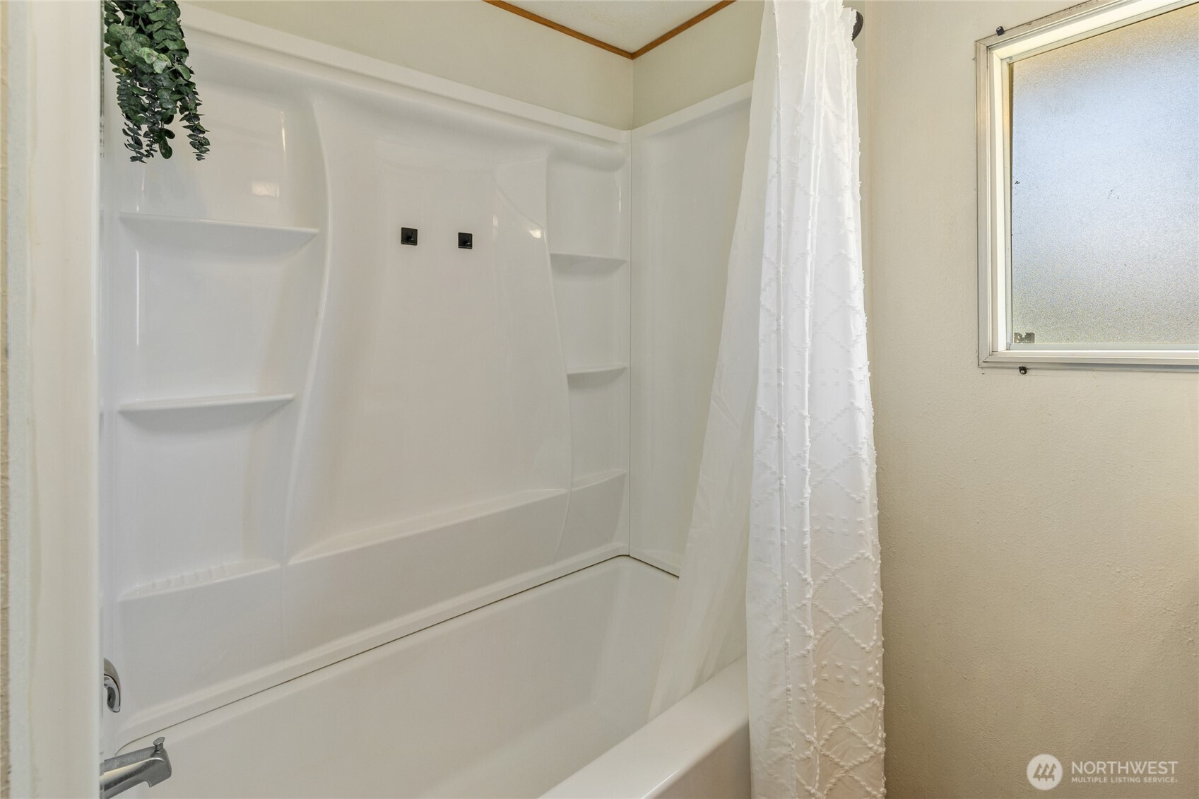 108 S Clark Street Property Photo 12