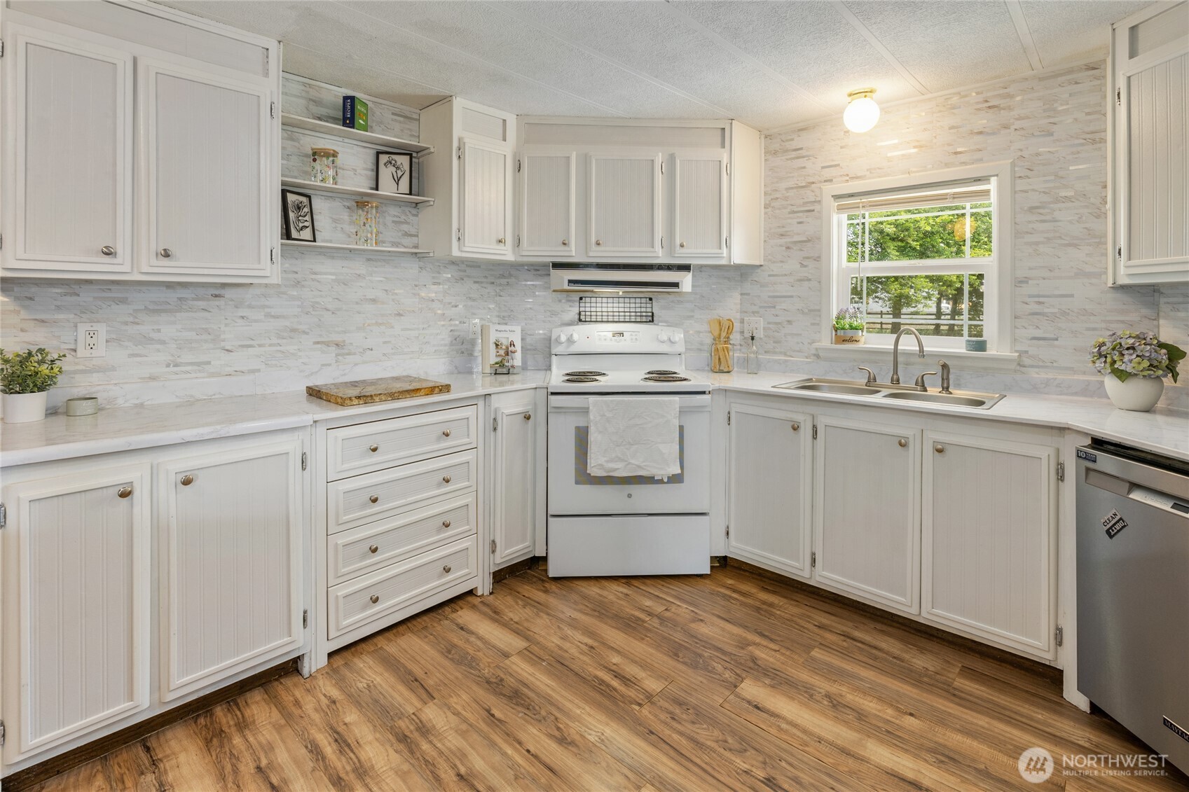108 S Clark Street Property Photo 18