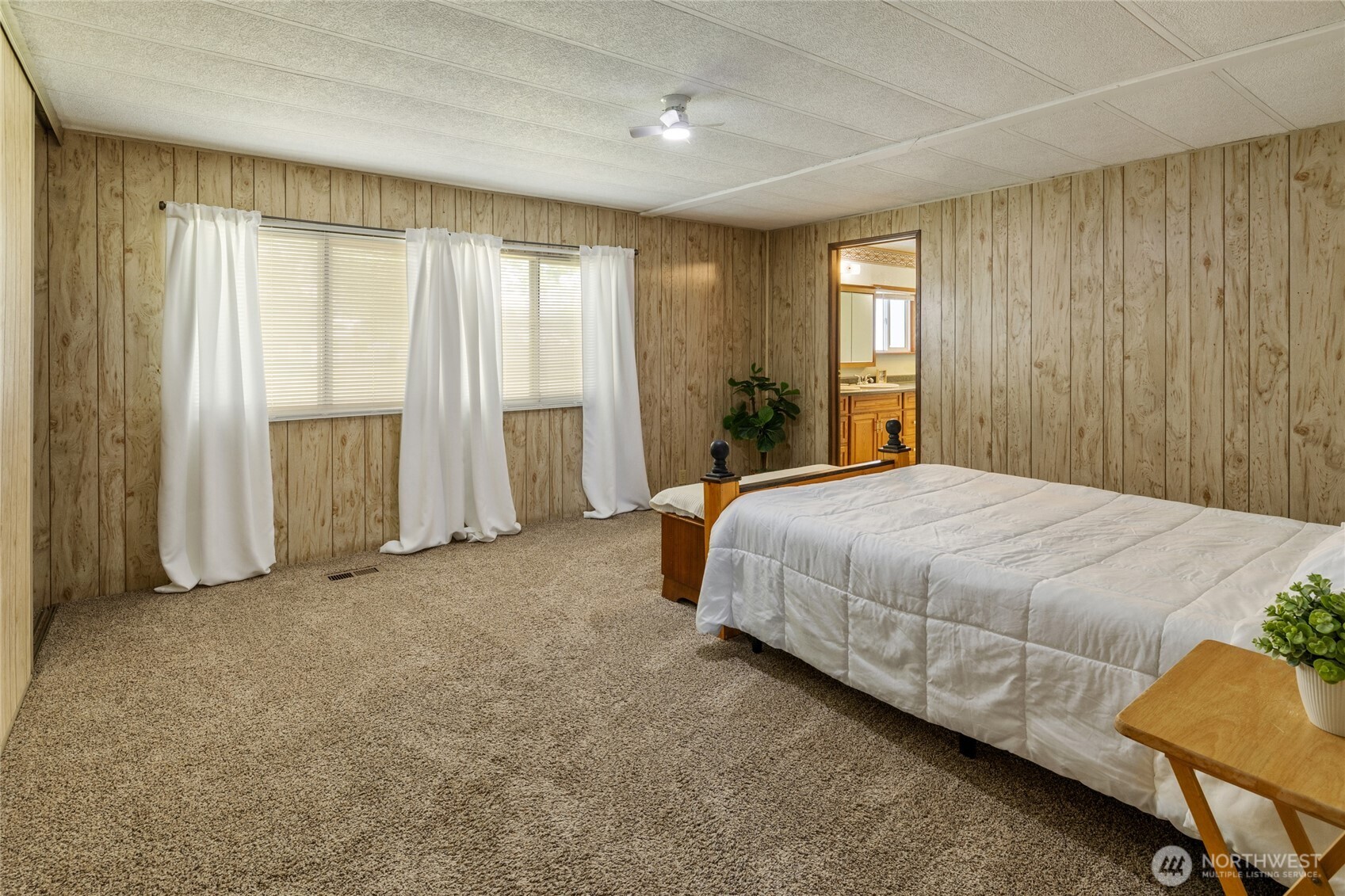 108 S Clark Street Property Photo 26