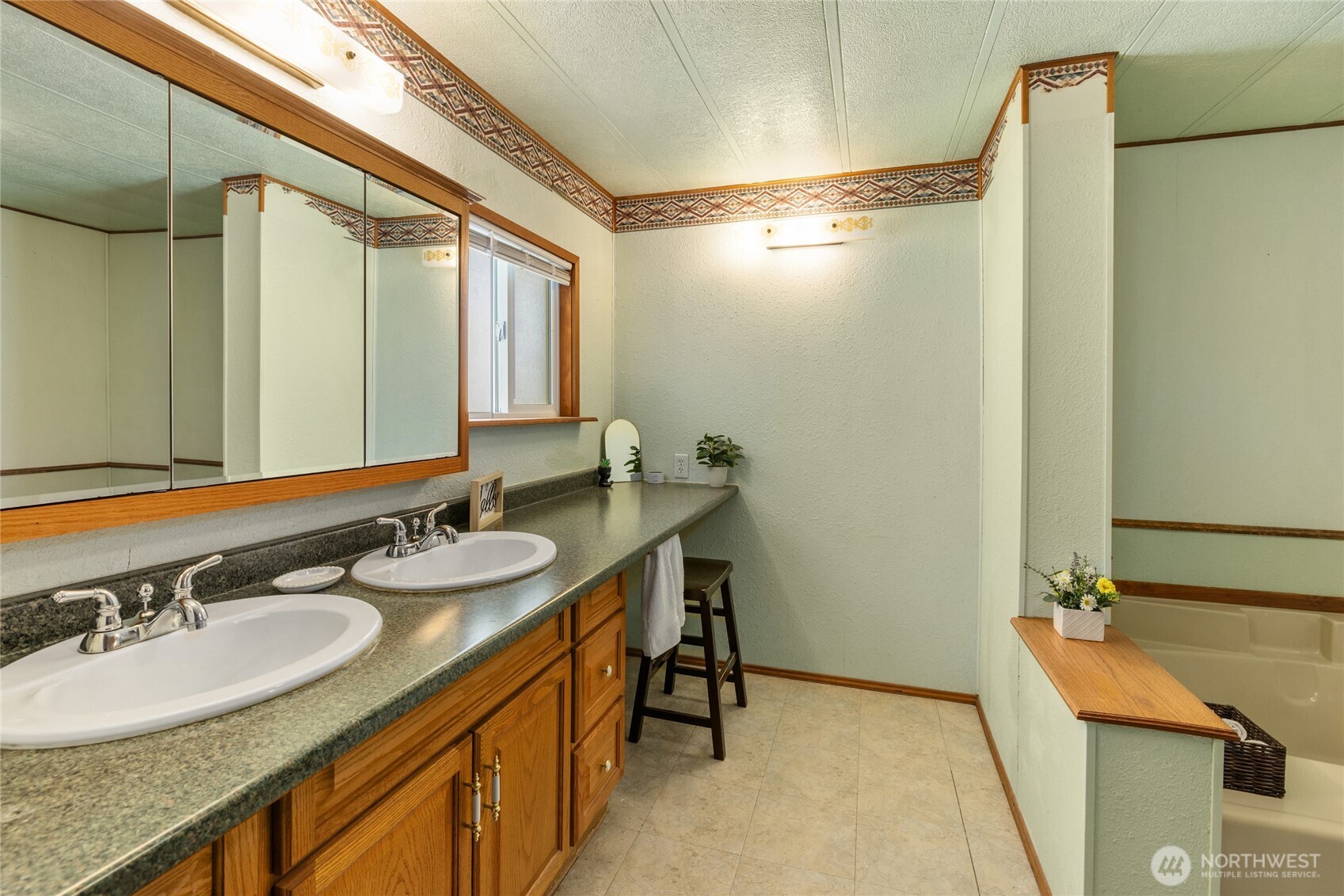 108 S Clark Street Property Photo 29