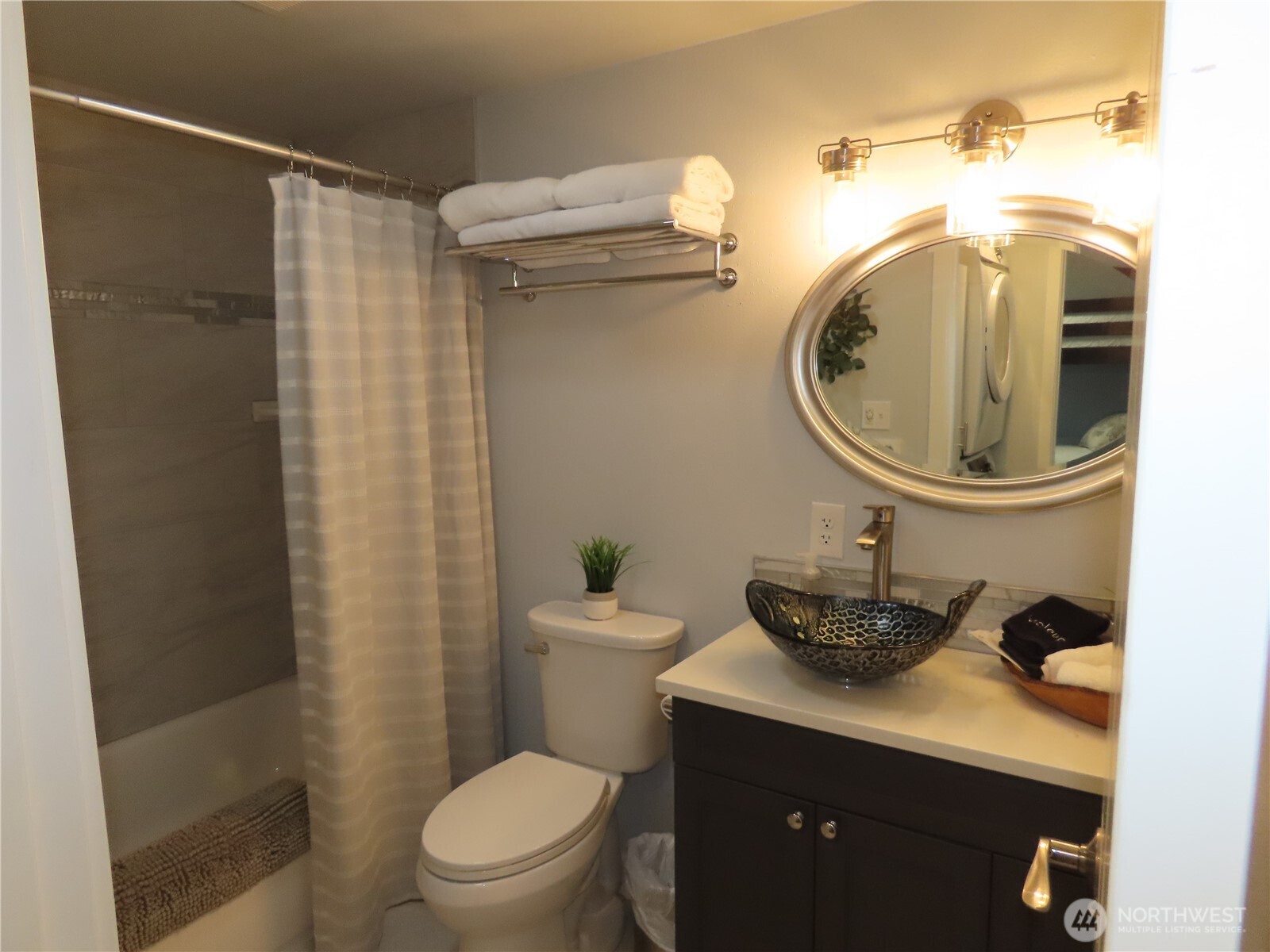 608 S Forrest Street Property Photo 16