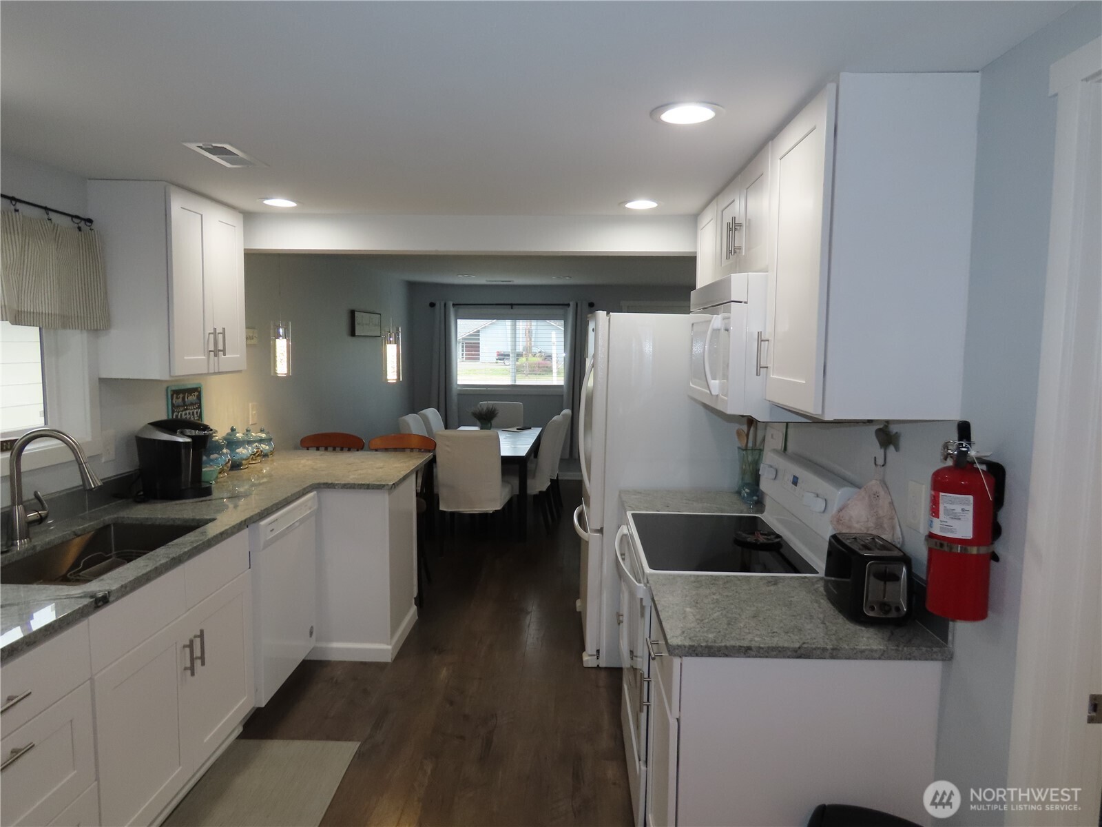 608 S Forrest Street Property Photo 20