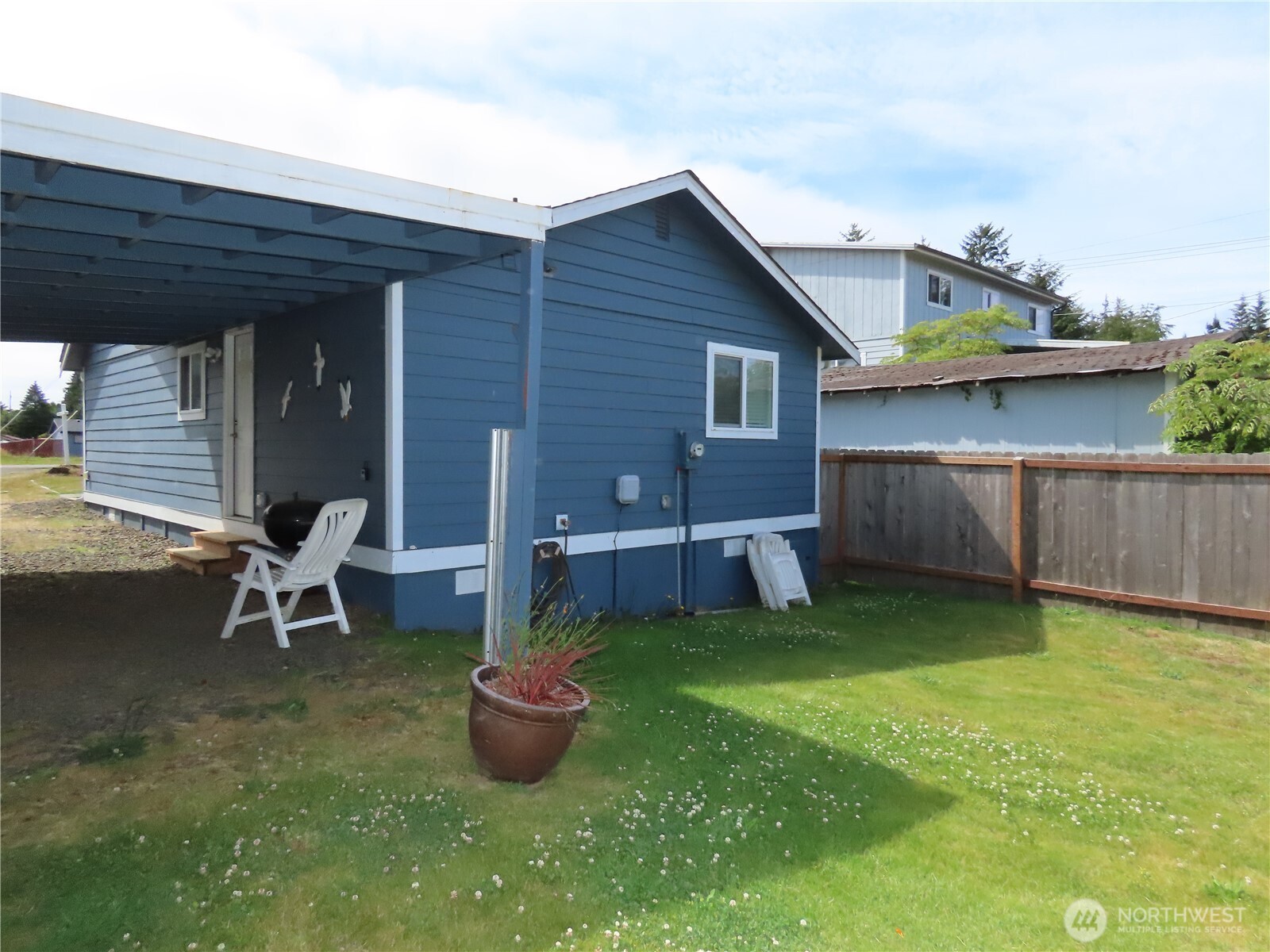 608 S Forrest Street Property Photo 24