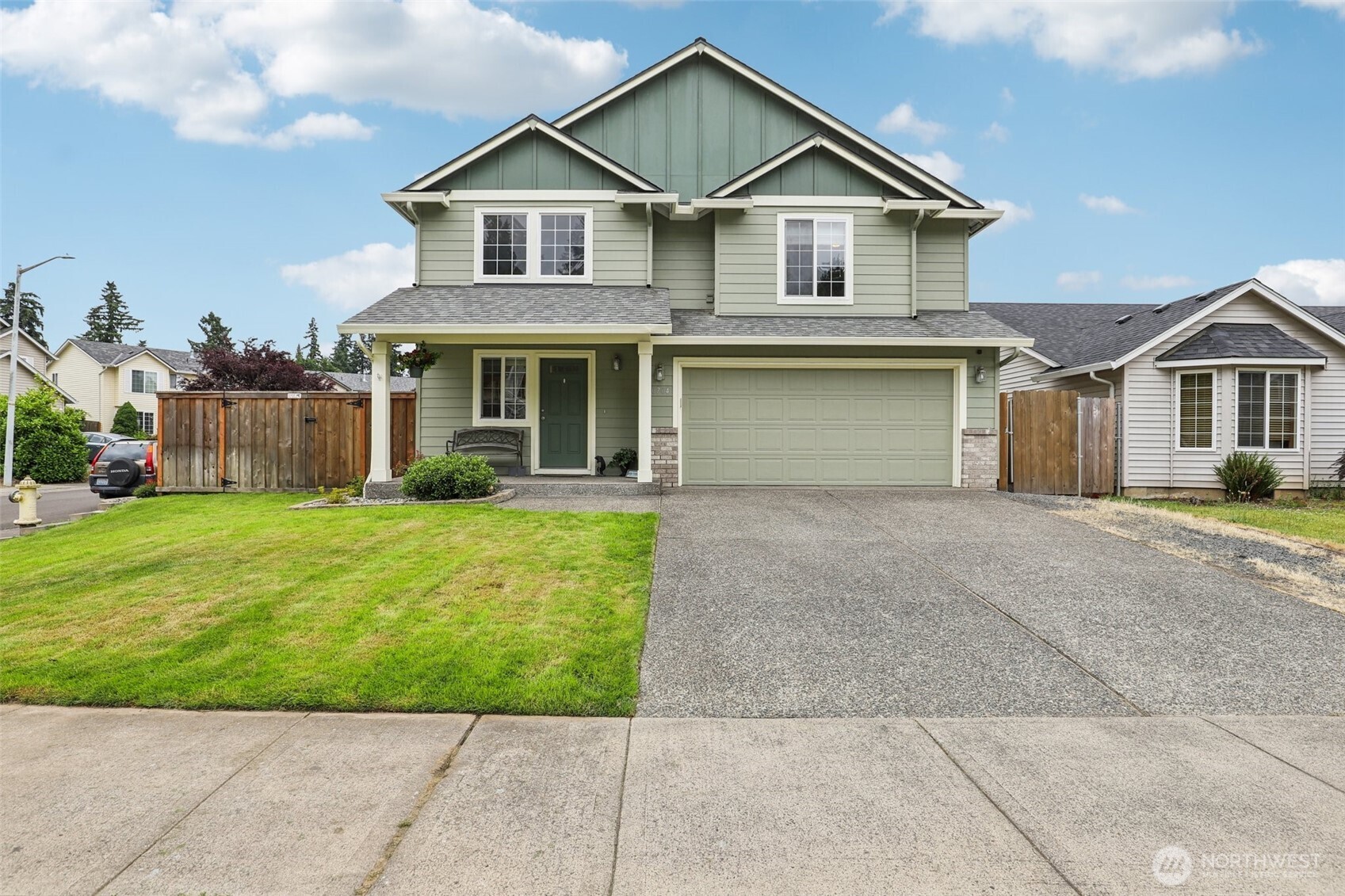 10704 Ne 25th Place Property Photo 1