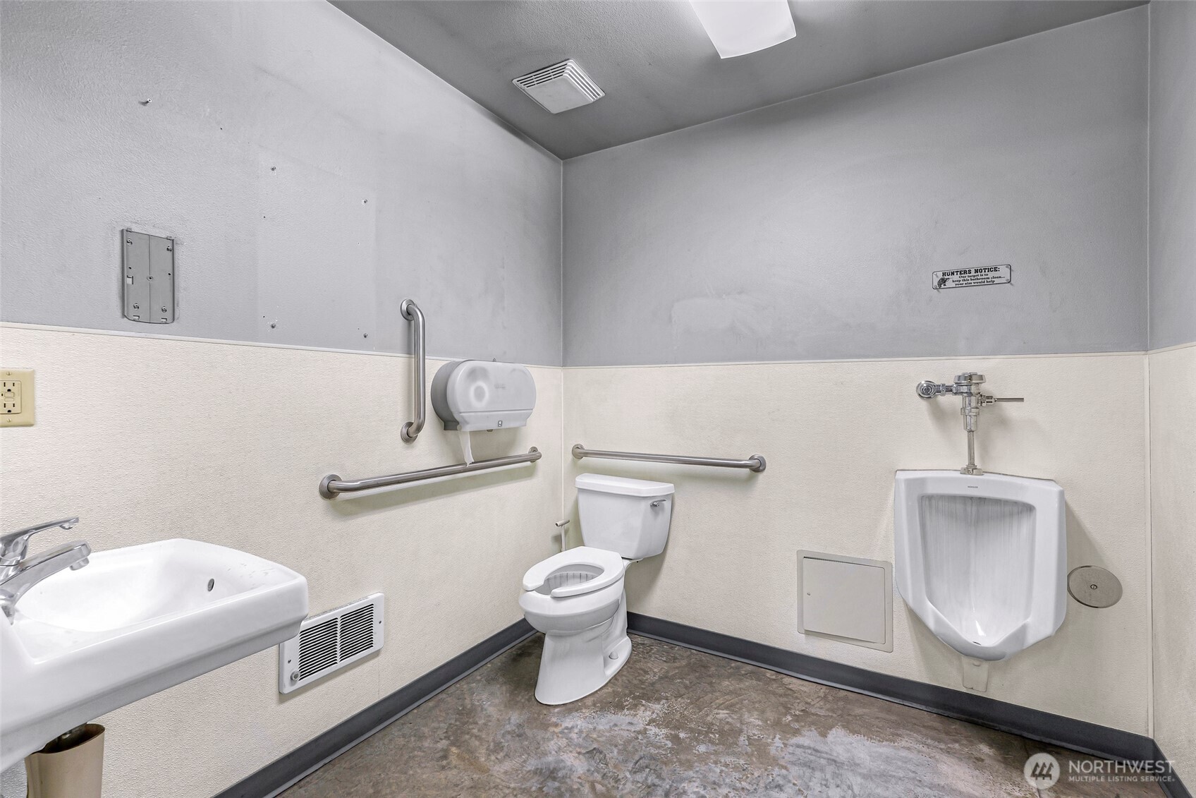 8420 Portal Way D Property Photo 12