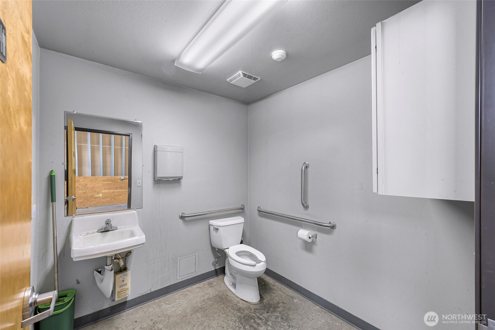 8420 Portal Way D Property Photo 24