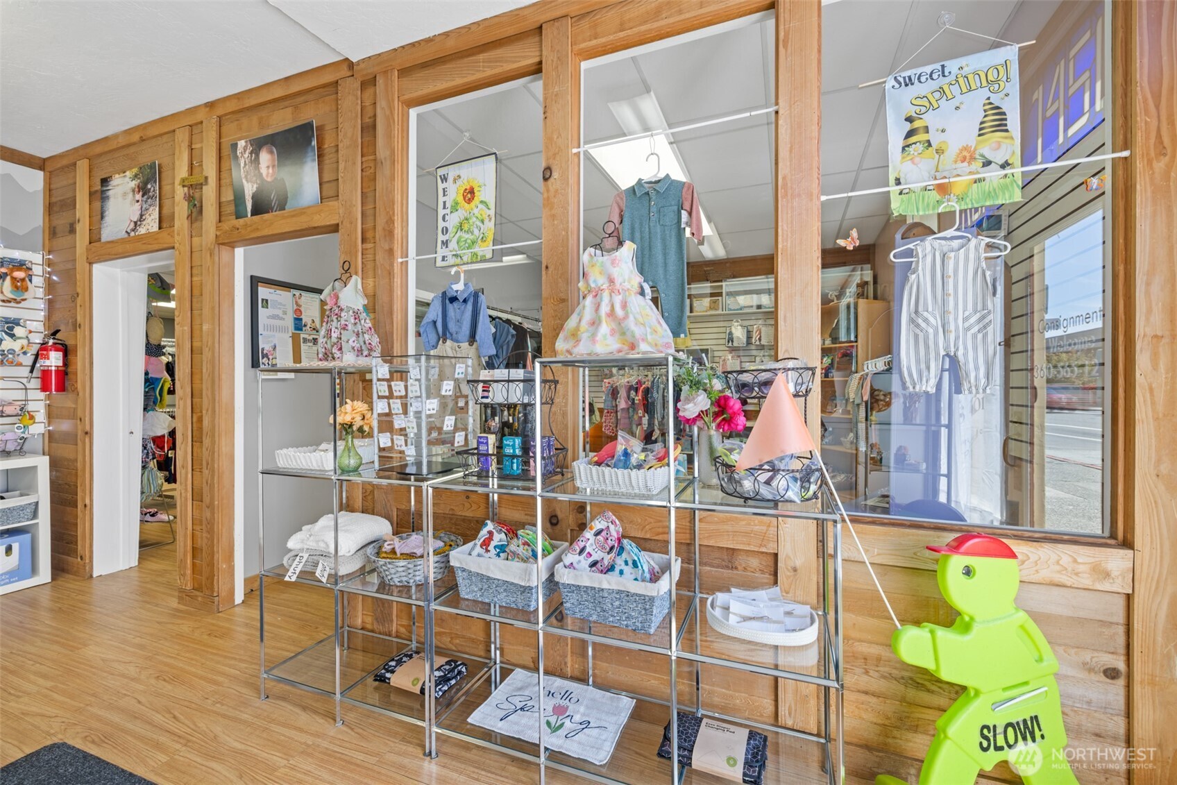 313 W First Street Store Property Photo 4