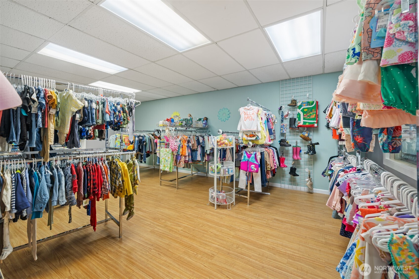 313 W First Street Store Property Photo 8