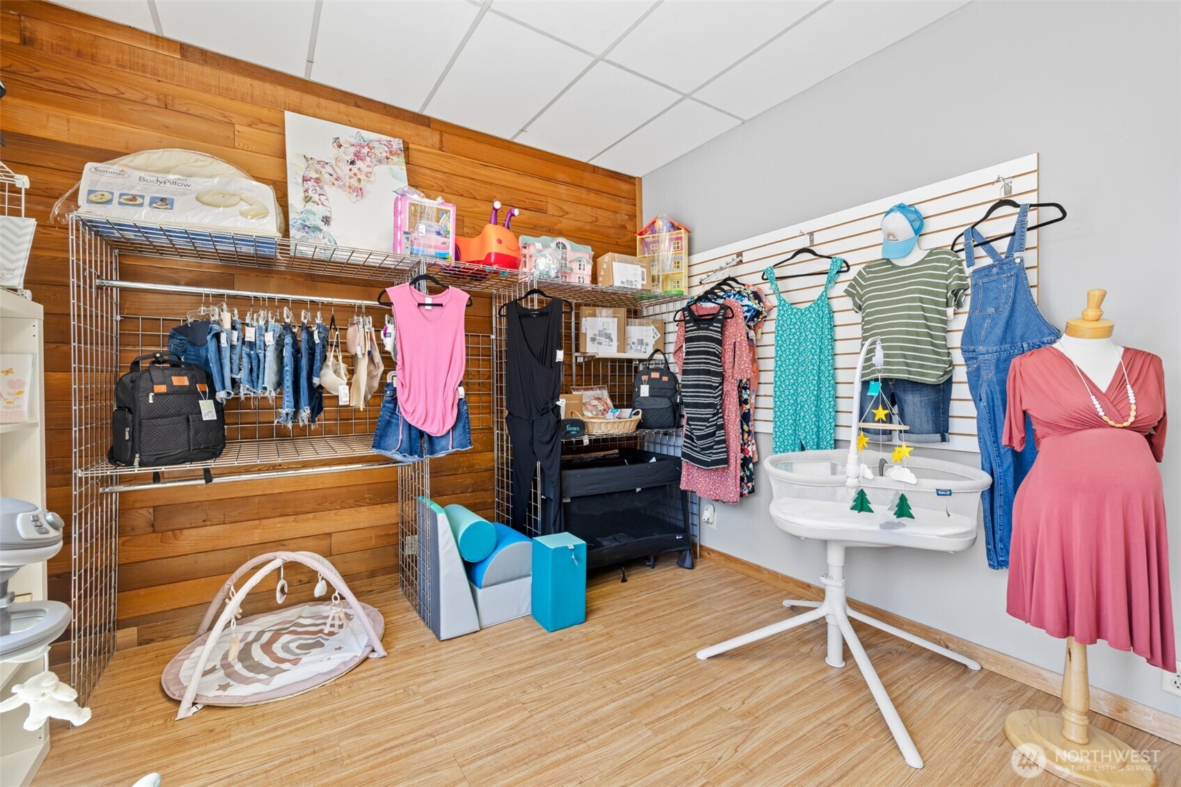 313 W First Street Store Property Photo 13