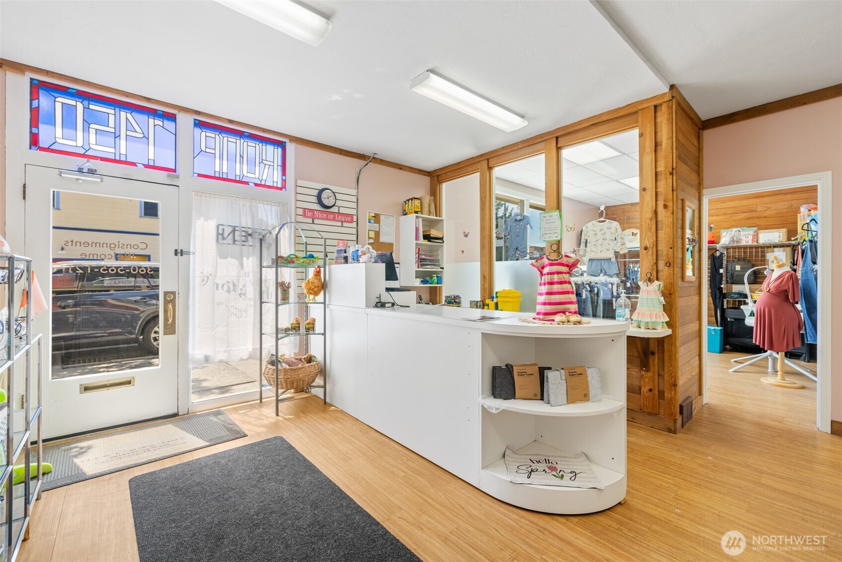 313 W First Street Store Property Photo 16