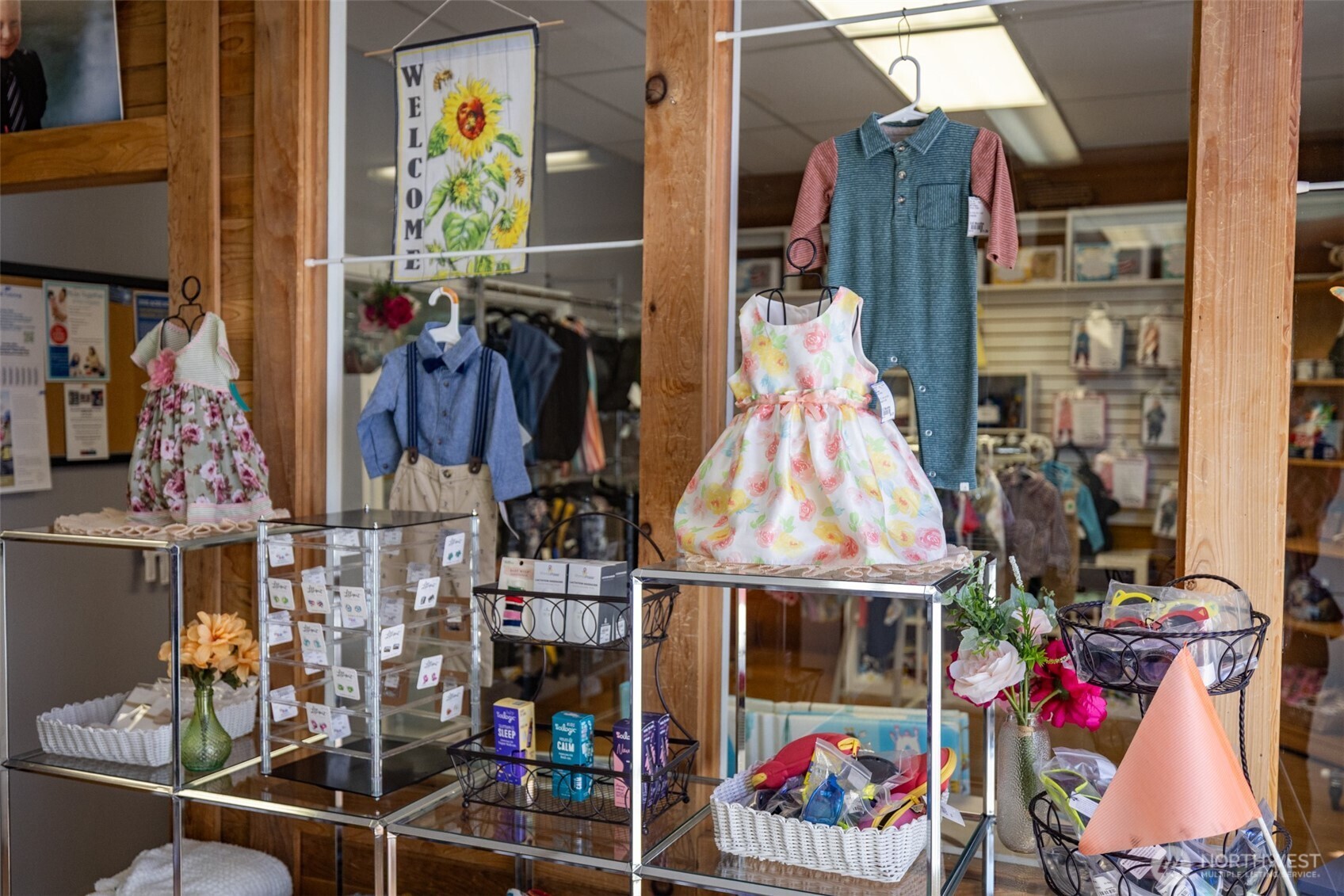 313 W First Street Store Property Photo 26