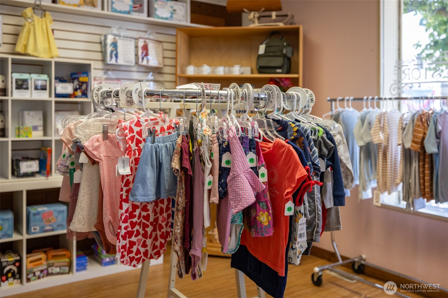 313 W First Street Store Property Photo 27