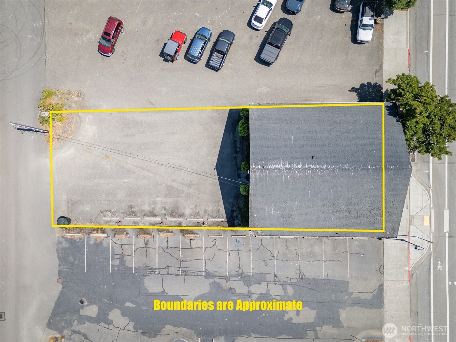 313 W First Street Store Property Photo 36