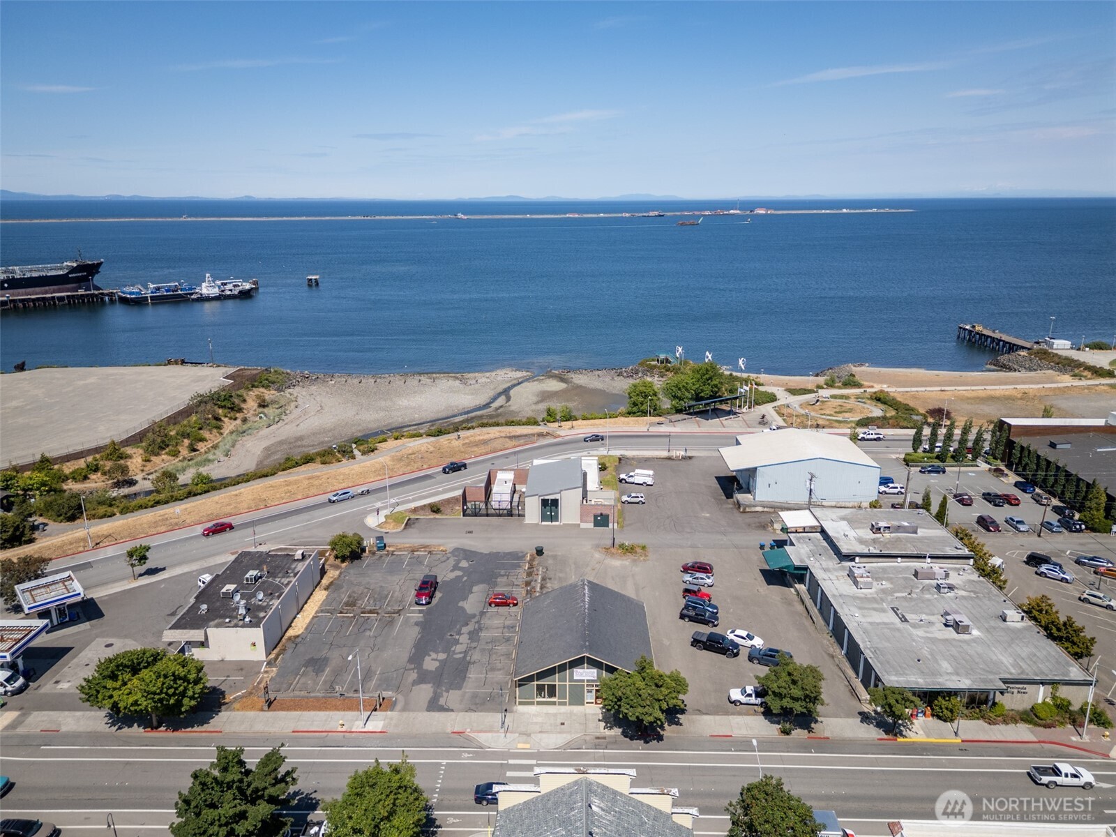 313 W First Street Store Property Photo 38