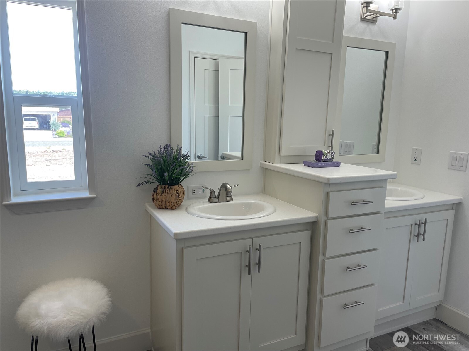 926 N Rock Rose Avenue Property Photo 14