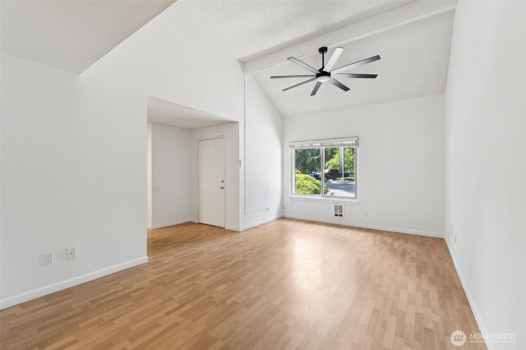 4308 Ne Sunset Boulevard P1 Property Photo 4