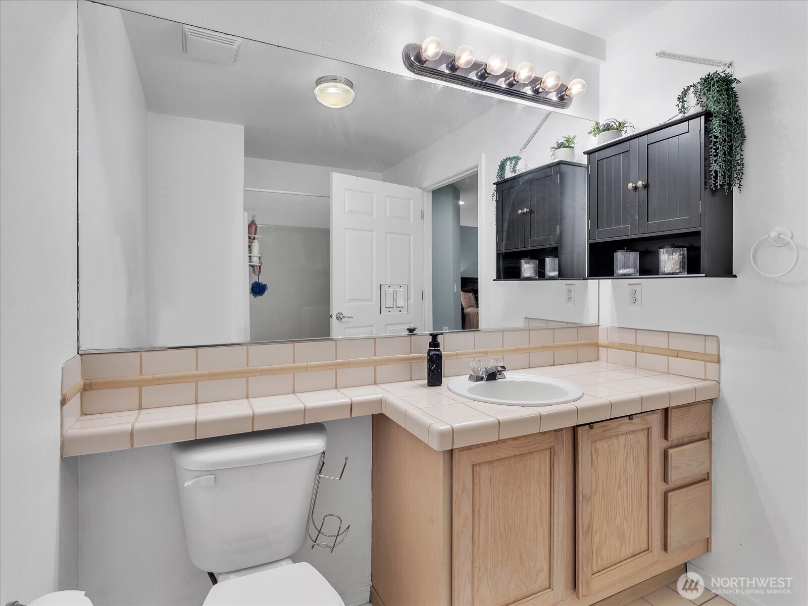 2218 S 336th Street 604 Property Photo 12