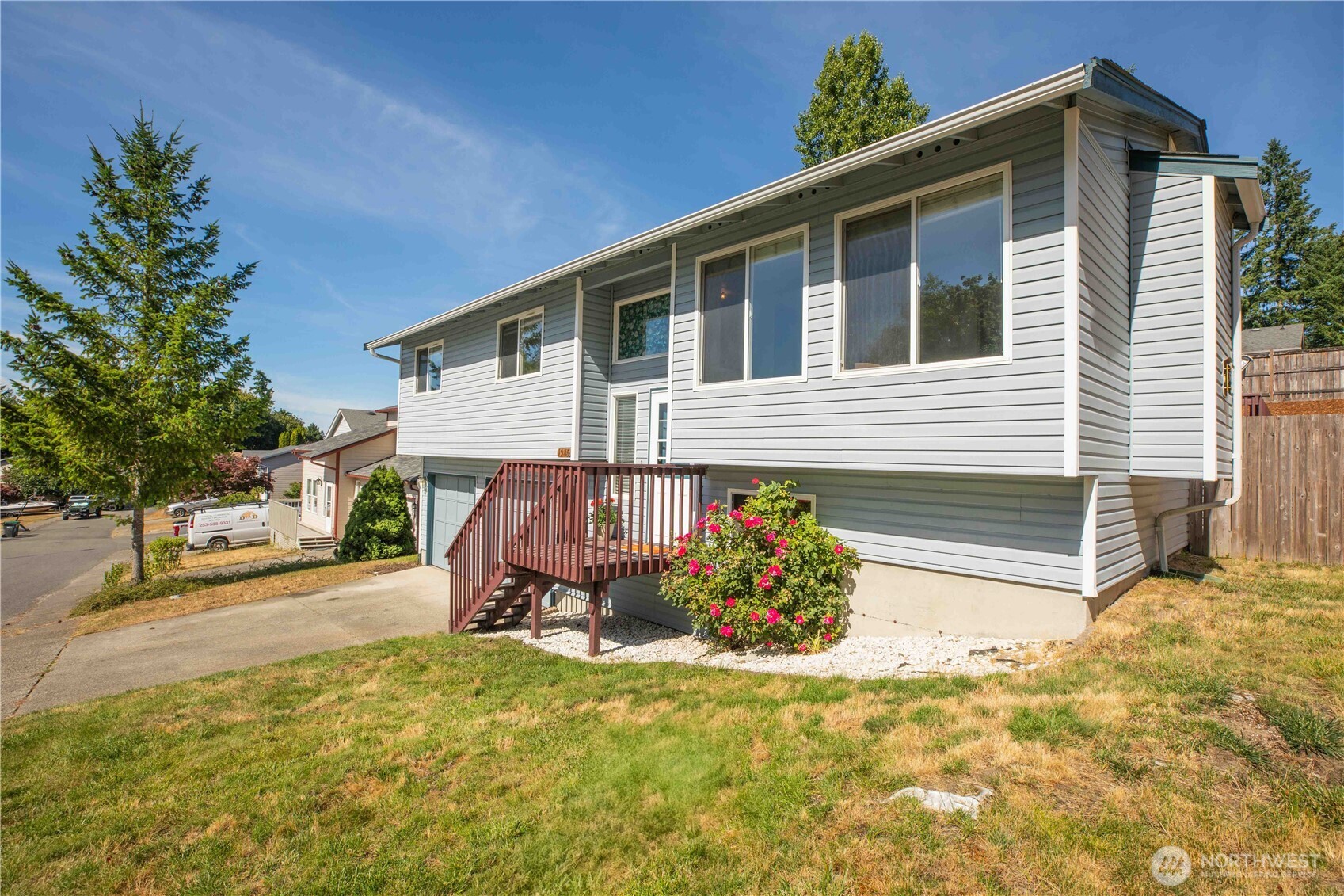 1985 Snowridge Avenue Property Photo 1