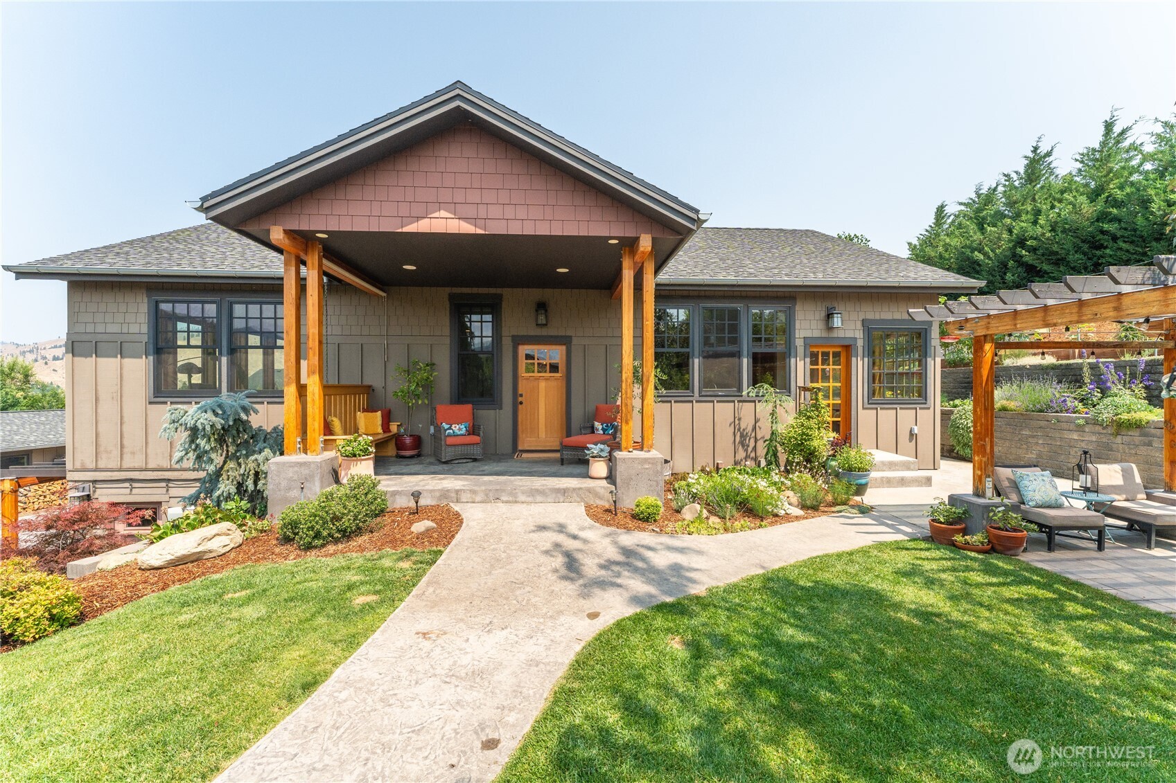 111 Cascade Place Property Photo 1