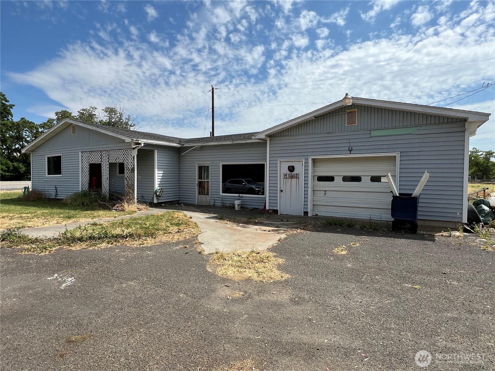 16638 E Highway 124 Property Photo 1