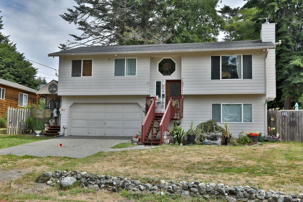 1271 Rickover Drive Property Photo 1