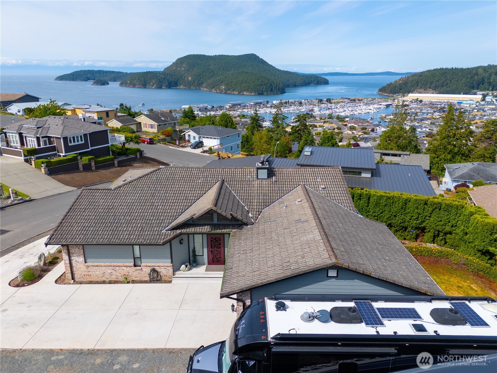 2016 Piper Circle Property Photo 1