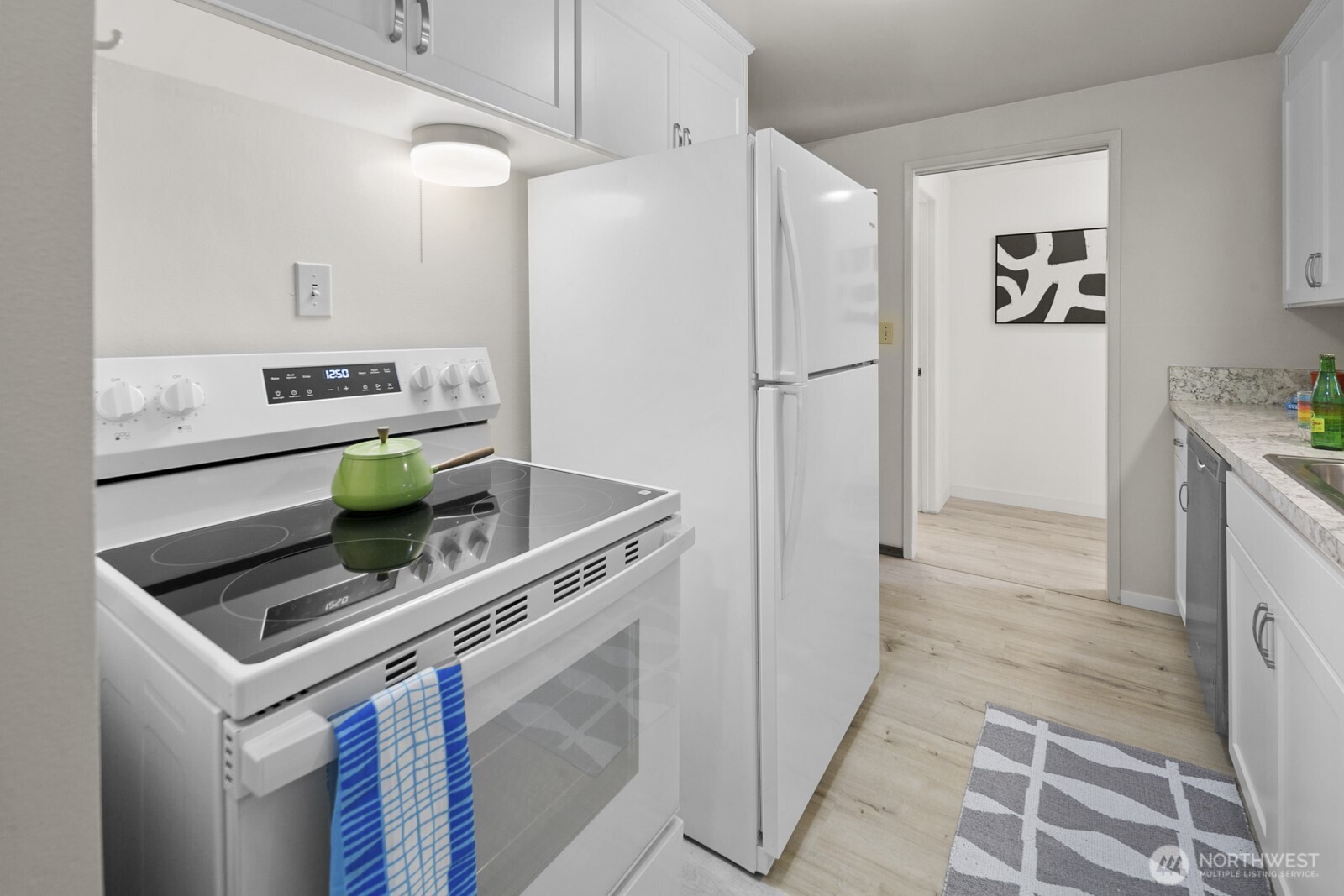852 Ne 194th Street Property Photo 14