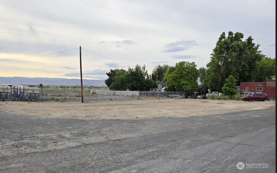 3940 Harrah Road Property Photo 1