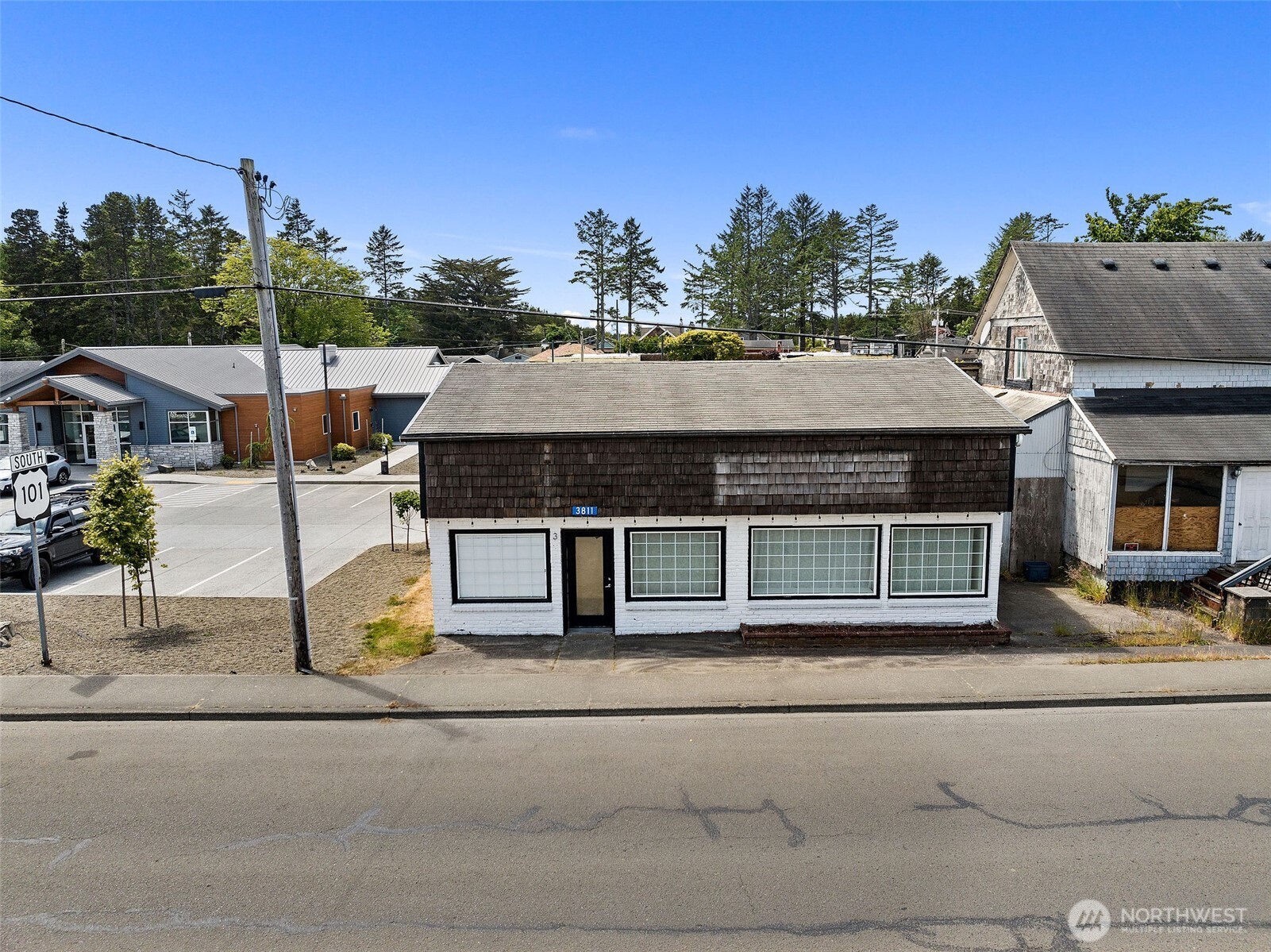 3811 Pacific Way Property Photo 1