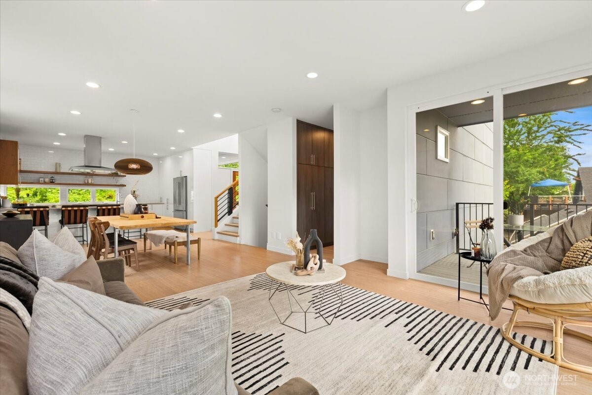 4603 S Juneau Street Property Photo 3