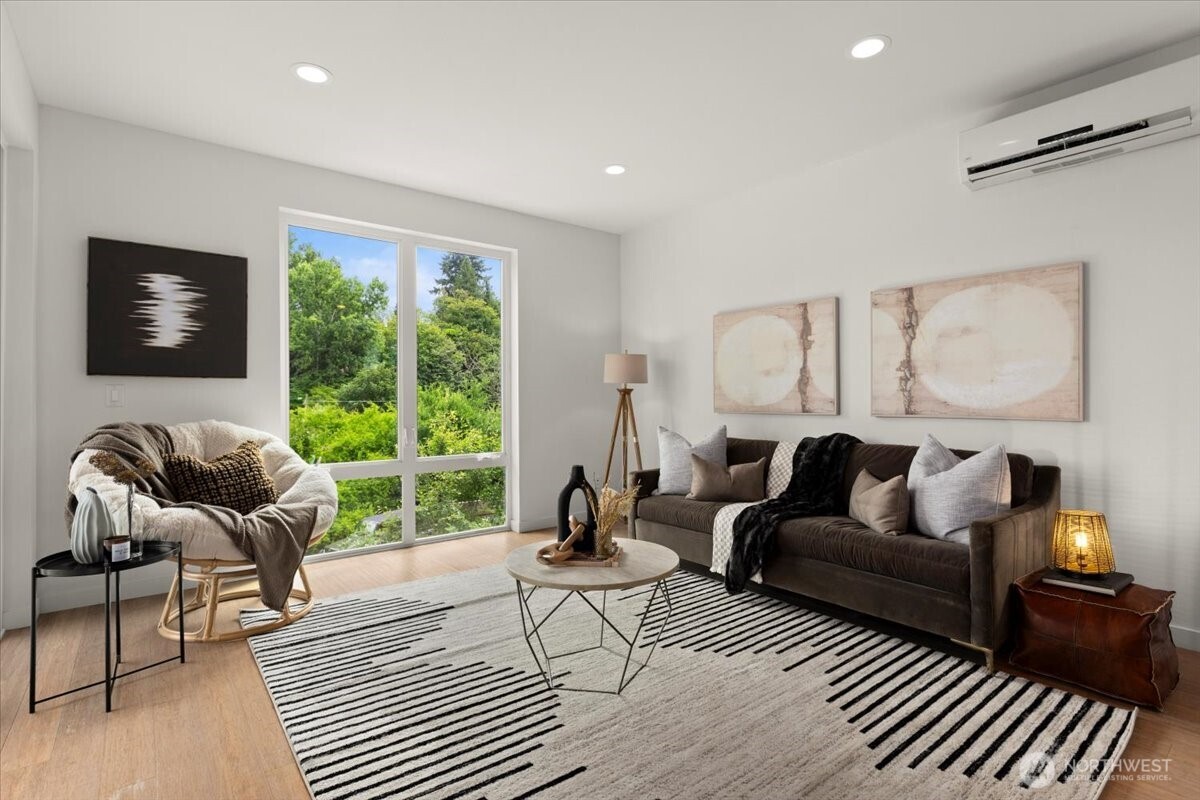 4603 S Juneau Street Property Photo 10