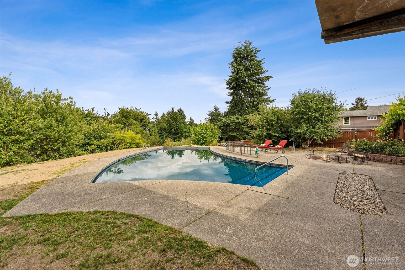 1225 21st Street Property Photo 2