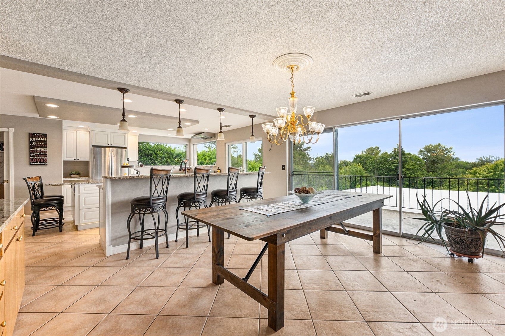 1225 21st Street Property Photo 6